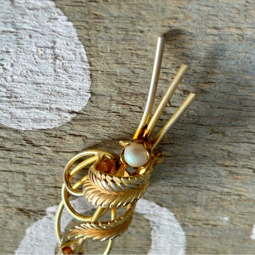 Flower pearl Gold Wire Wrapped vintage brooch - Picture 1 of 5